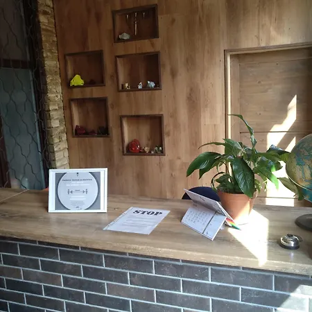 Atrium 3*