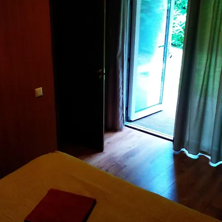 Atrium 3*